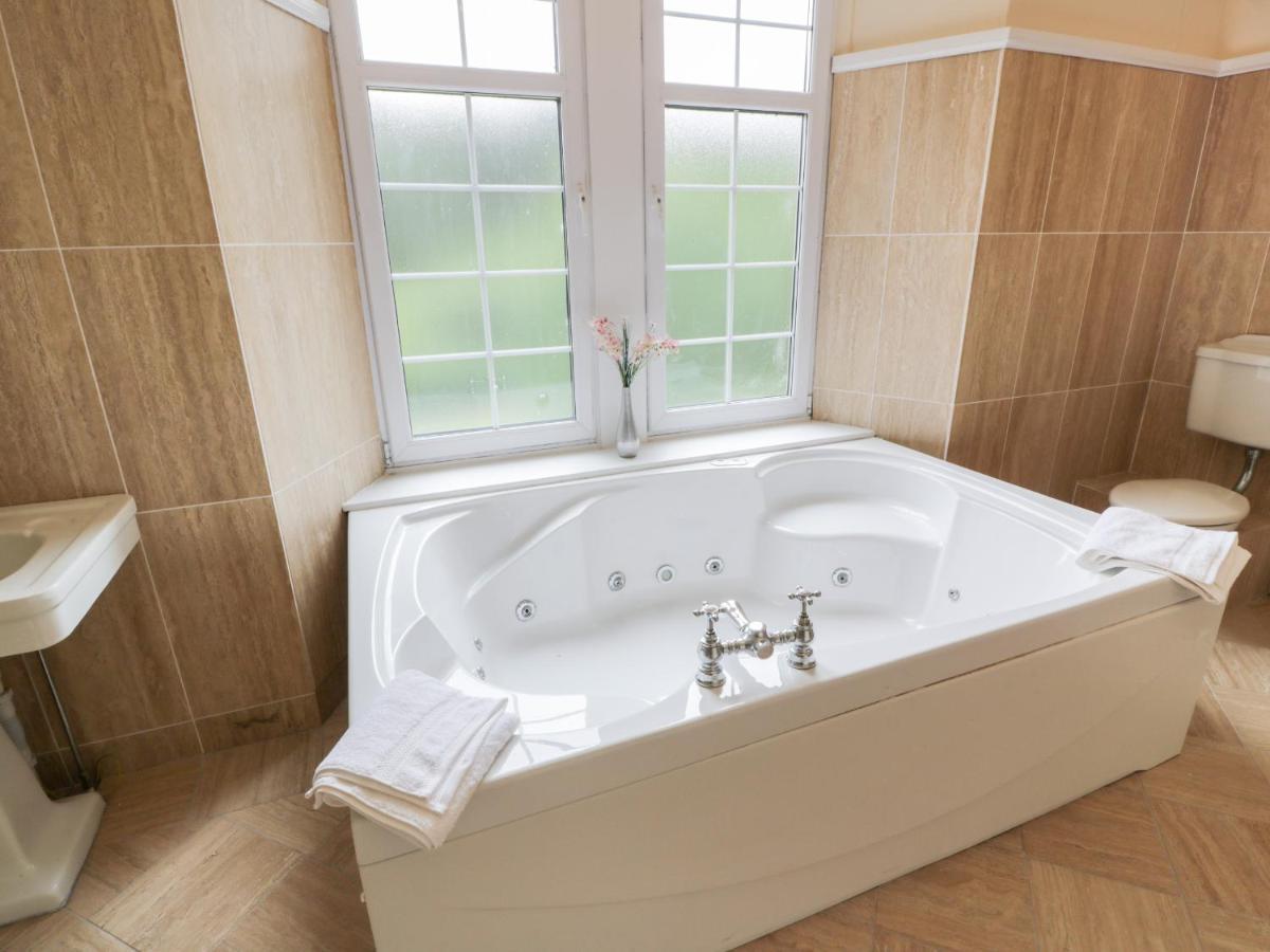 Auchentroig House Apartment Стърлинг Екстериор снимка